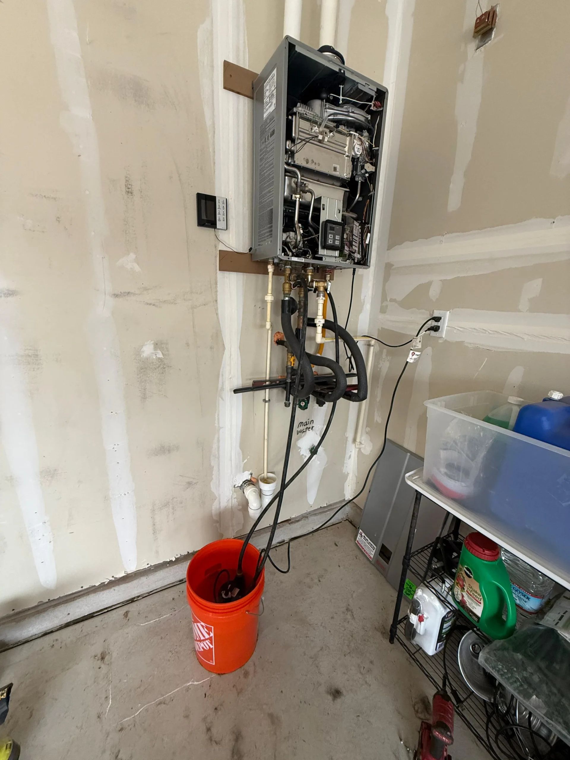 Tankless Water Heater Repair in Albuquerque, NM | J&J Plumbing LLC